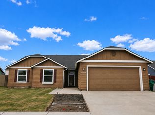 12524 W Pacific Ct, Airway Heights, WA 99001