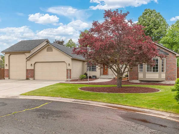 7303 W Links Ct, Nine Mile Falls, WA 99026