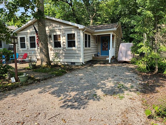 2nd image of 524 Cherry Ave