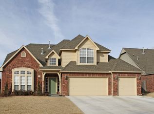 404 N Firewood Ave, Broken Arrow, OK 74012