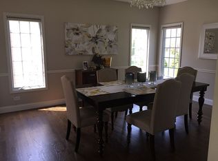 3819 Grassmere Rd, Naperville, IL 60564