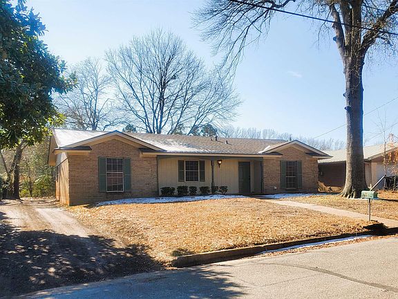 2nd image of 2811 Lisa Ln