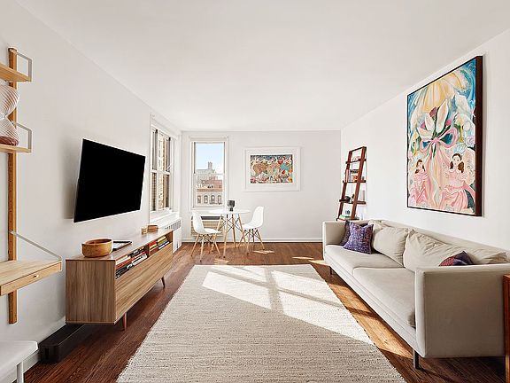2nd image of 309 E 87th St APT 7O
