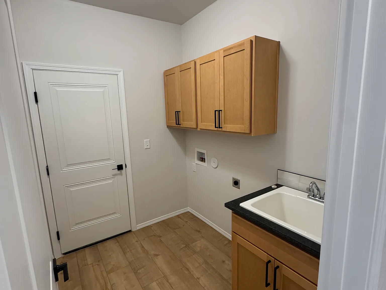 3 bed, 1500 sqft, $2,595 — Photo 4