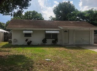 5817 19th St, Zephyrhills, FL 33542