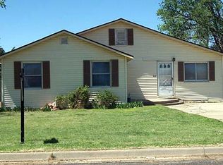 814 Durrett Ave, Dumas, TX 79029