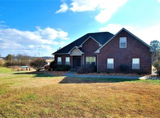 1056 Robert Elder Ct, Cedar Hill, TN 37032