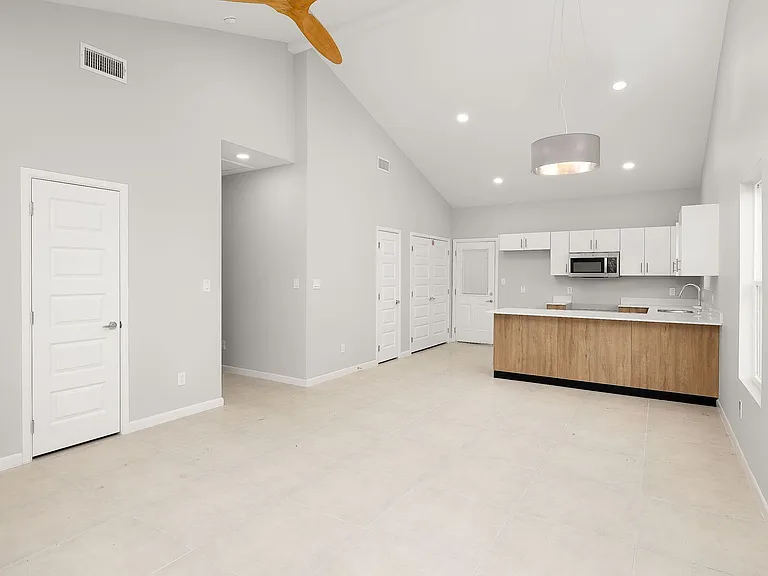 2700 Mockingbird Rd — Photo 12