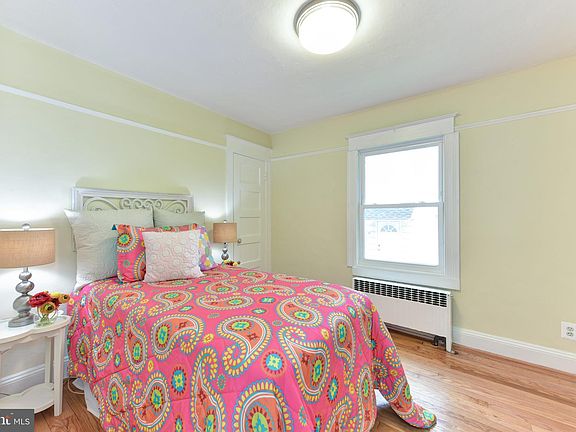 3rd image of 215 E Howell Ave #A