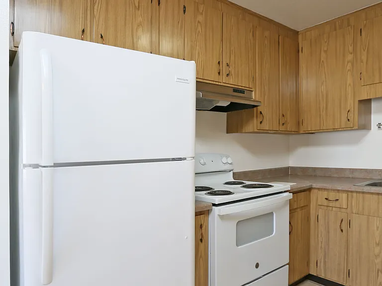 226 10th Ave #6 — Photo 4