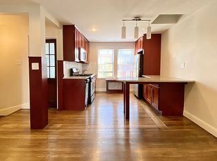 20-33 32nd St #2, Astoria, NY 11105