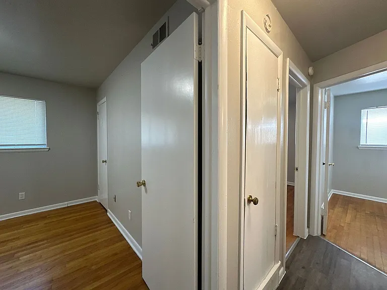 407 W Fairchild Dr — Photo 19