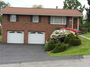 115 Charity Dr, Aliquippa, PA 15001