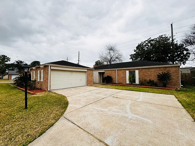 2326 Briarview Dr #1 — Photo 10