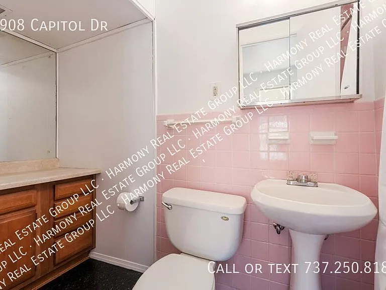 8908 Capitol Dr — Photo 11