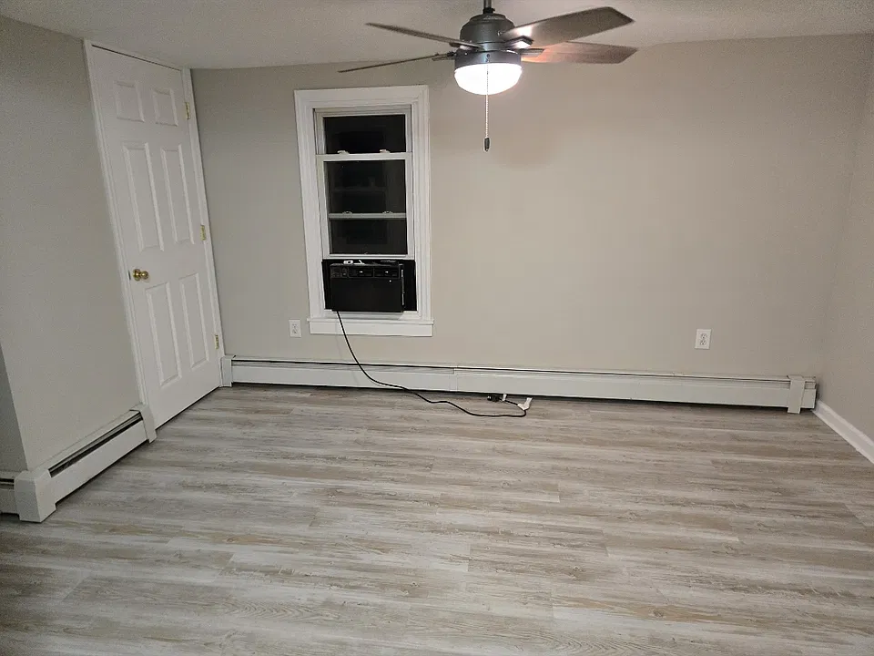 4 Conover St