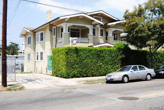 1st image of 1121 Echo Park Ave