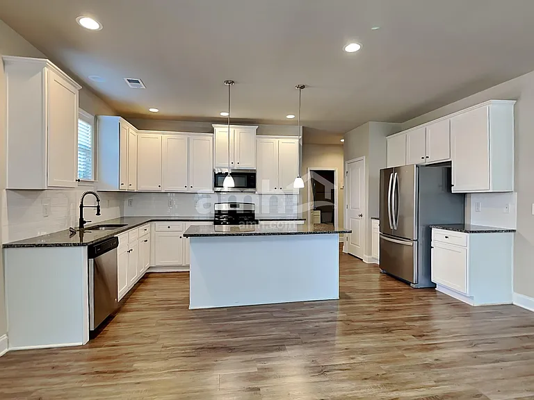 70 Orchard Ln — Photo 4