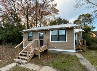 1810 Calvert St, North Charleston, SC 29405