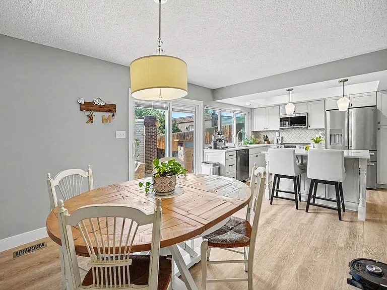 654 S Youngfield Ct — Photo 4