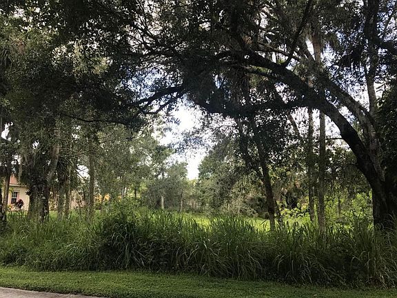 2nd image of 3605 E Wilderness Dr