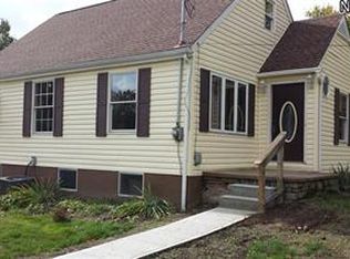 912 Alfred Rd, Akron, OH 44306