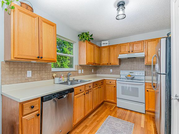 5th image of 2709 Fister Place Blvd
