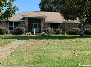33405 Woodlands Dr, Lillian, AL 36549
