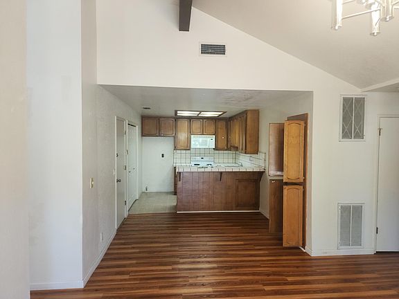 4th image of 5603 Cypress Point Dr