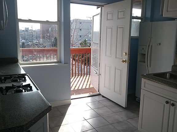 Kitchen/Deck