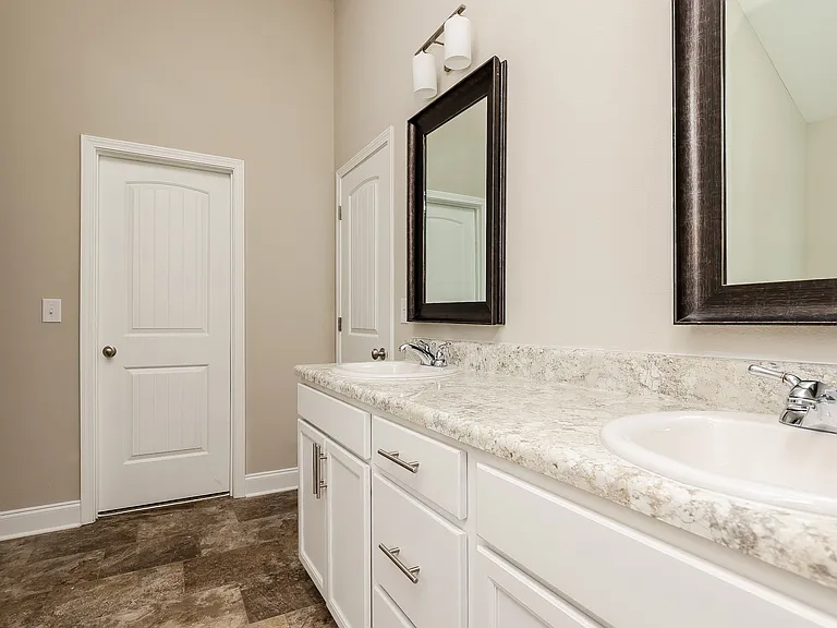 1180 Black Oak Cir — Photo 8