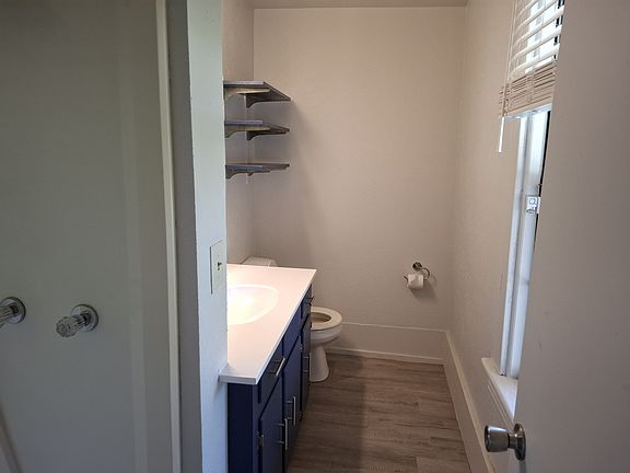 5th image of 808 E Apache St #A