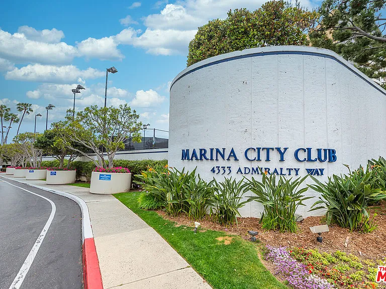 4265 Marina City Dr #415 — Photo 28