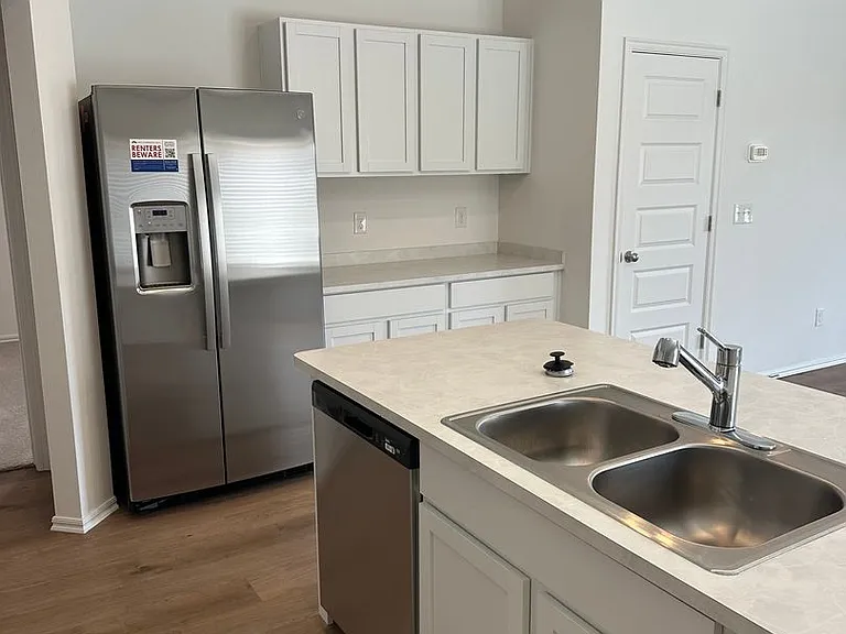 1072 Westbrook Blvd — Photo 17