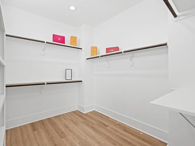 1307 Oak Tree Forest Ct — Photo 22