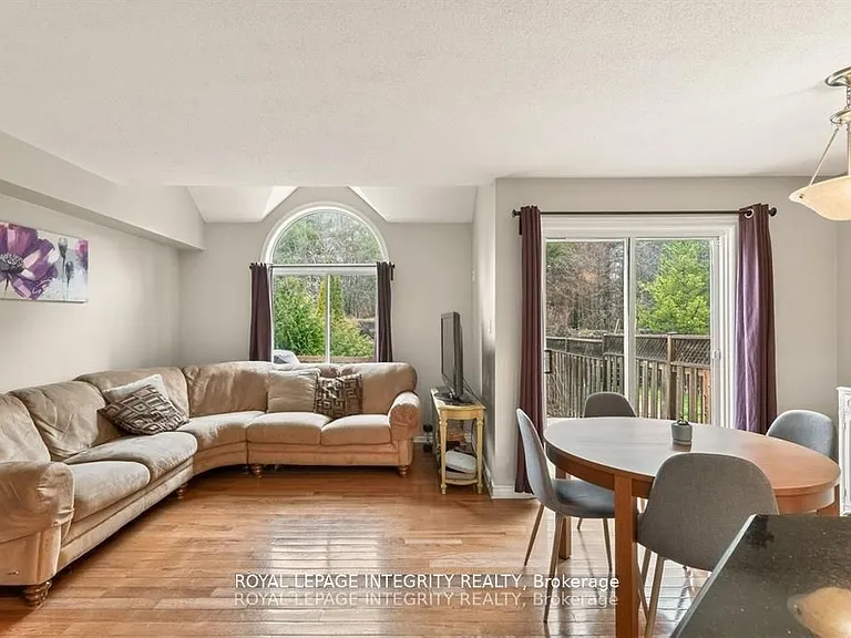 106 Blackdome Cres — Photo 9