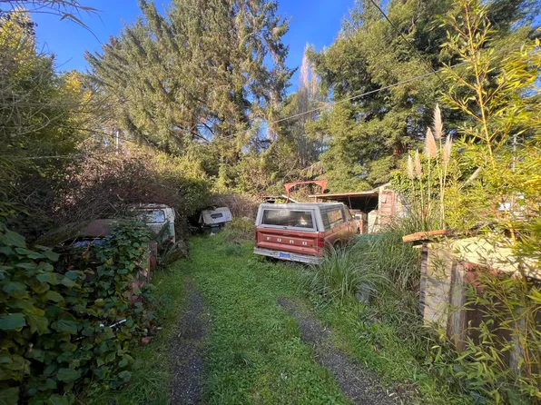 7859 Myrtle Ave, Eureka, CA 95503