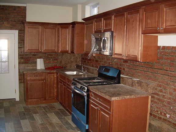 4th image of 309 Kingsley Ave