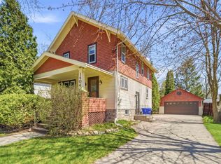 1404 N Superior St, Appleton, WI 54911