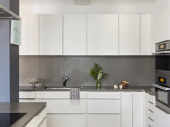 300 East 77th Street image 6 of 19