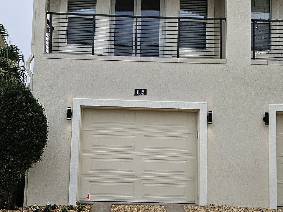 1st image of 632 11th Ave S
