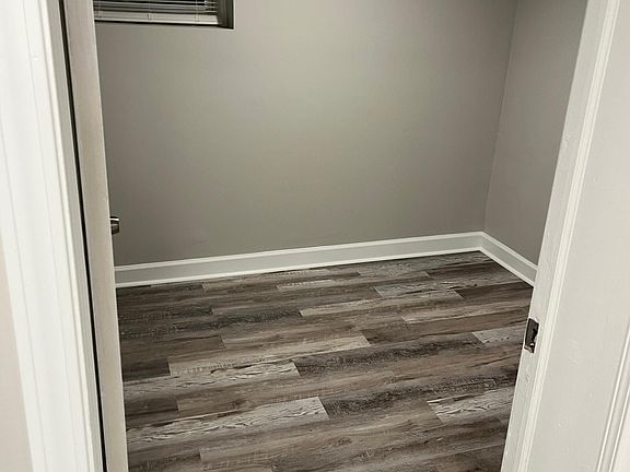 3rd image of 3735 W Sunnyside Ave #B