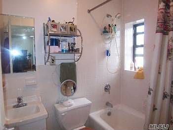 5th image of 444 W 54th St