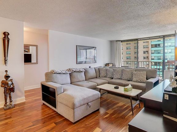 4th image of 3150 N Sheridan Rd APT 4B