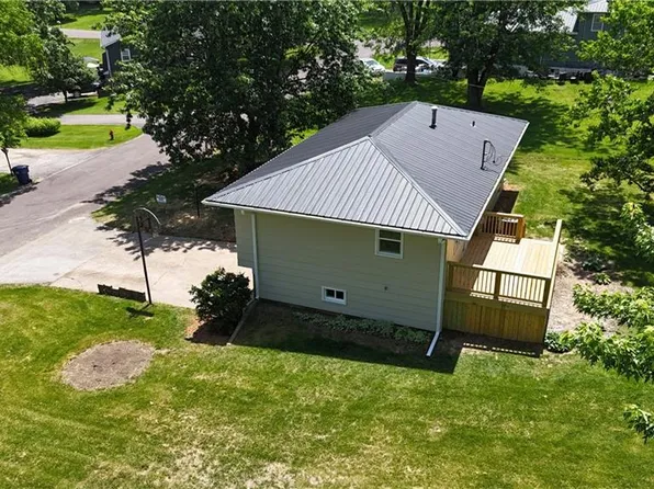150 E Circle Dr, Brookfield, MO 64628