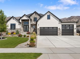 692 Mountain Rd, Ogden, UT 84414