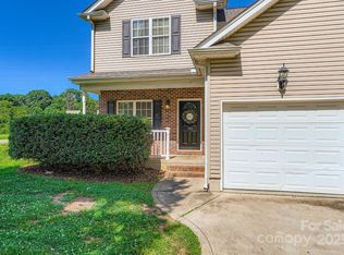 130 Ridge Bluff Rd, Mooresville, NC 28115