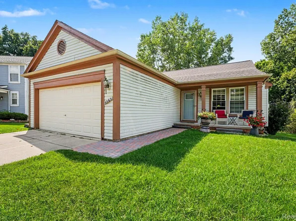 1565 Marshbank Ct, Pontiac, MI 48340