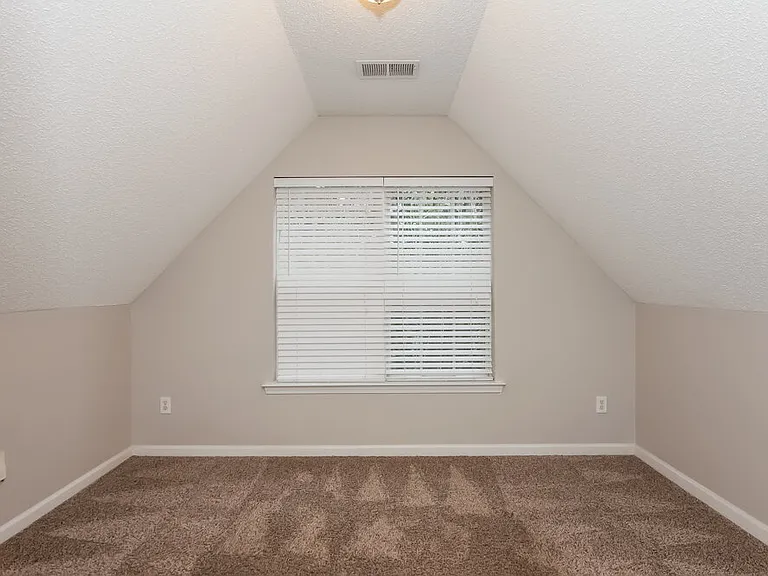 5937 Hedgecrest Pl — Photo 14