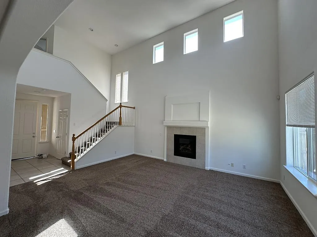 623 Chandon Dr — Photo 3